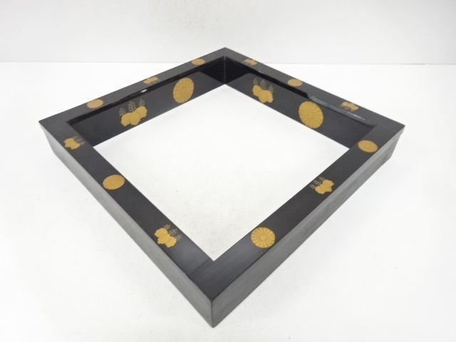 Koudaiji Koro-en (with protective box), lacquered in maki-e lacquer